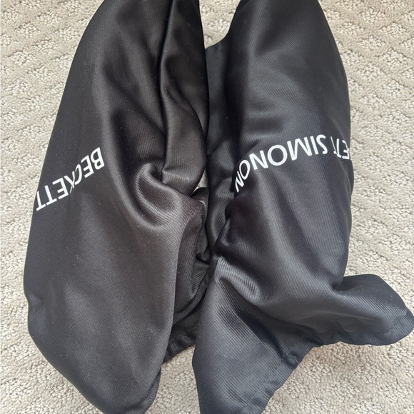 Beckett Simonon Elegant Cream Loafers - Picture 5 of 6